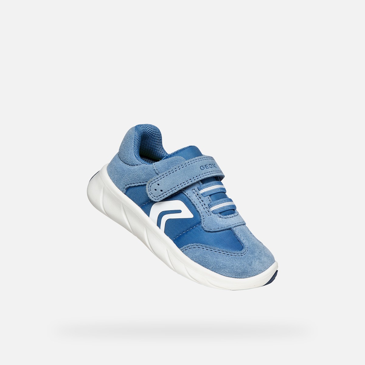 foot run baby — dark_sky/white