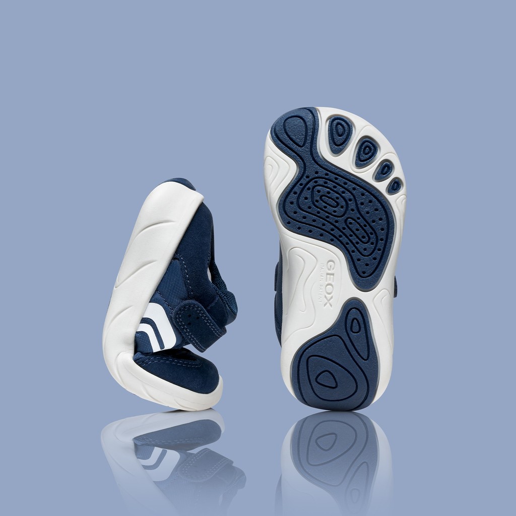 Lightweight and flexible Barefoot shoes FOOT-RUN BABY Light Navy/White - image number 1 | GEOX