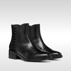 camexia woman — black 4