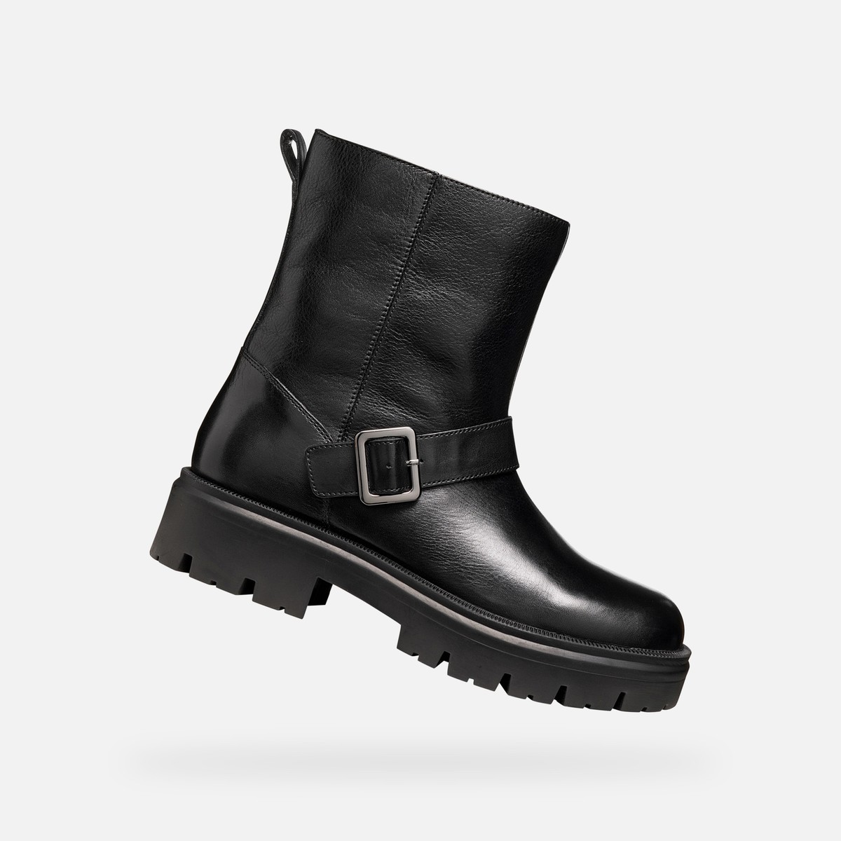 klargena woman — black
