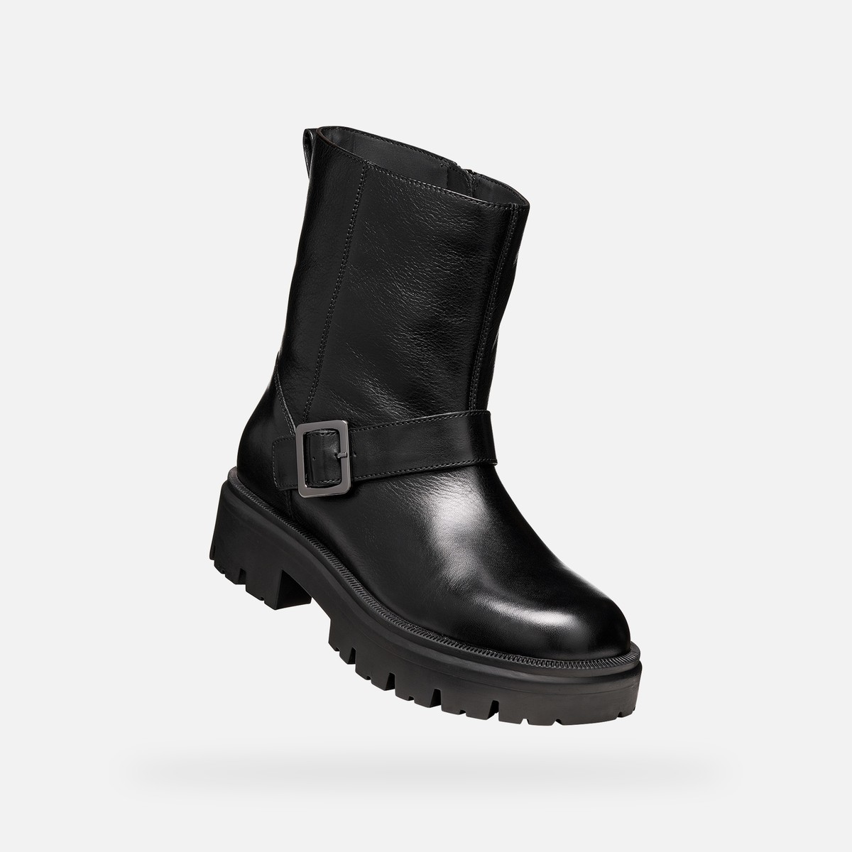 klargena woman — black