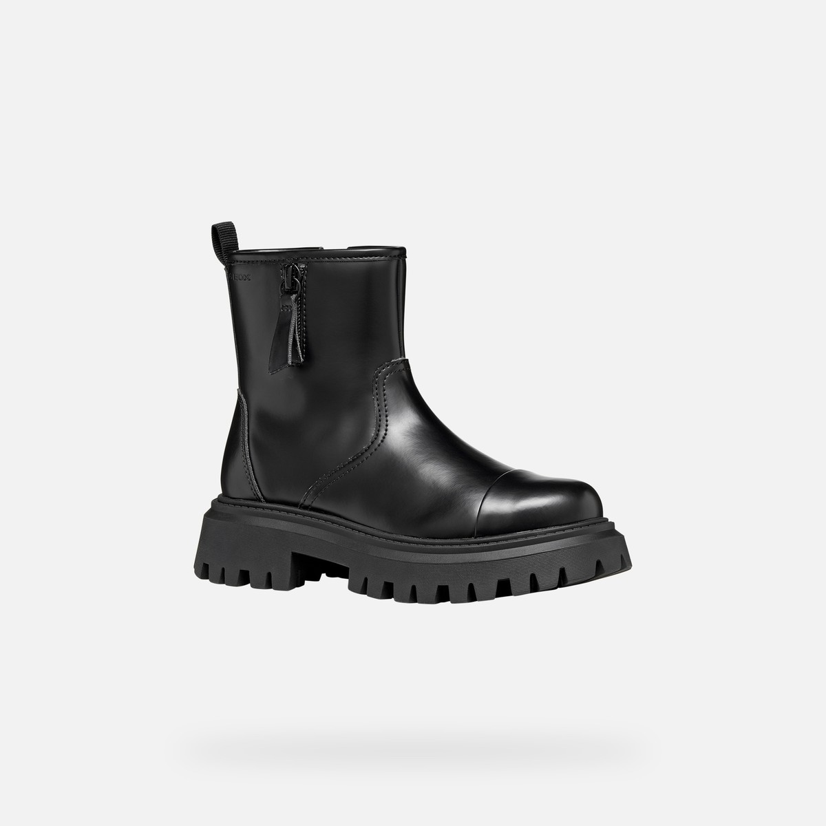 maquinnens girl — black