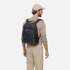 yvan man — black 7