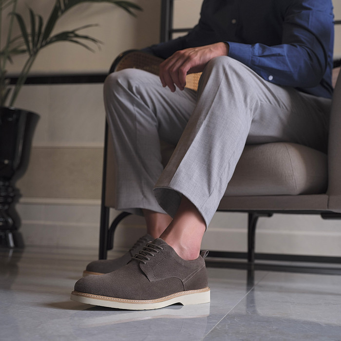 GUBBIO: Taupe Suede Shoes | Geox ® SS23