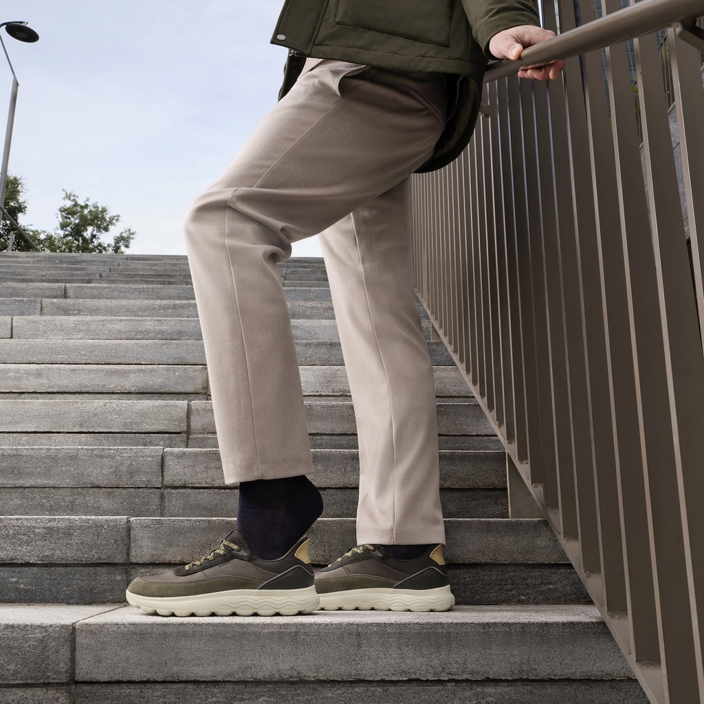 Chaussures slip in SPHERICA PLUS HOMME Vert militaire/Marron fonc&eacute; - image number 2 | GEOX