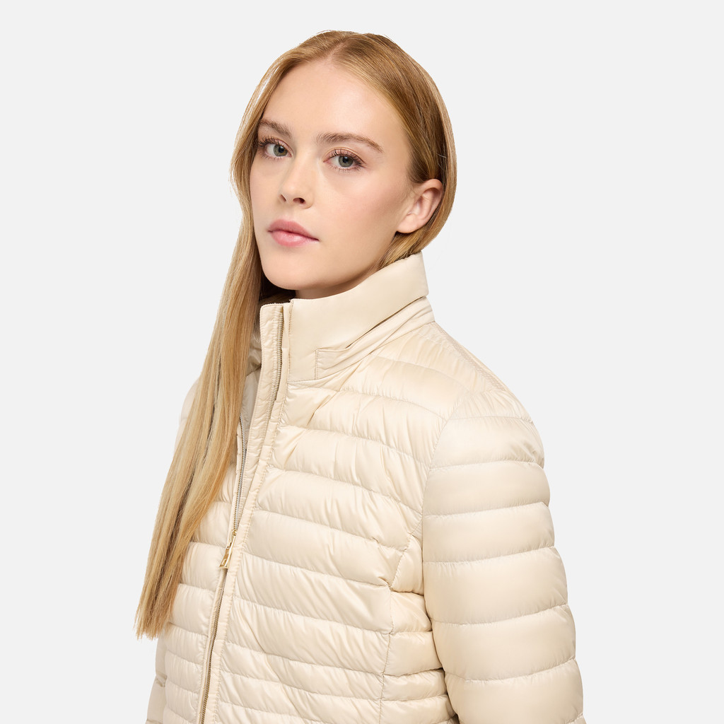 Short down jacket JAYSEN WOMAN Mid Moonbeam - image number 8 | GEOX